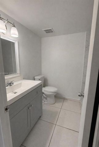 17650 NW 68th Ave A2001, Hialeah, FL 33015