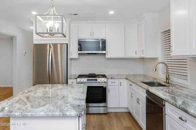 2401 Mallow Street, Point Pleasant, NJ 08742