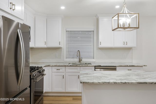 2401 Mallow Street, Point Pleasant, NJ 08742