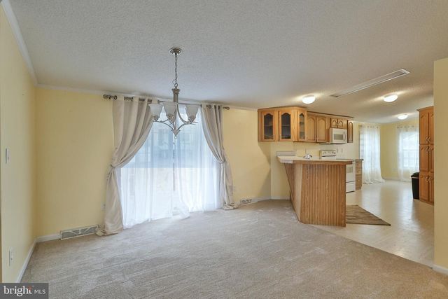 6 DOGWOOD, Quakertown, PA 18951