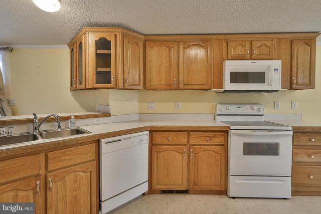 6 DOGWOOD, Quakertown, PA 18951