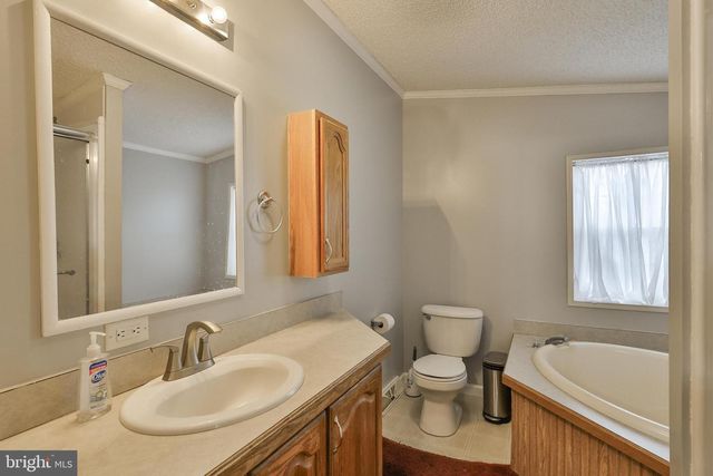 6 DOGWOOD, Quakertown, PA 18951