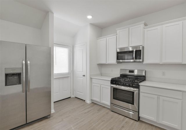 1935 Barrett Gables Drive, Crosby, TX 77532