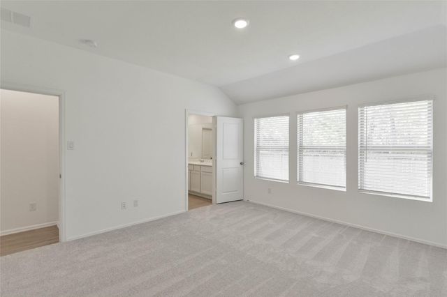 1935 Barrett Gables Drive, Crosby, TX 77532