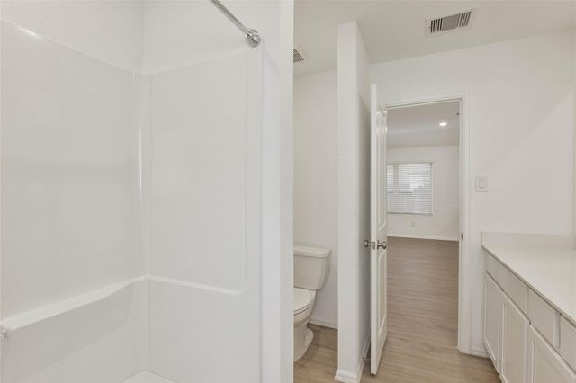 1935 Barrett Gables Drive, Crosby, TX 77532