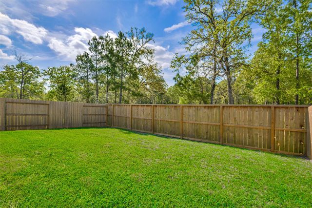 1935 Barrett Gables Drive, Crosby, TX 77532