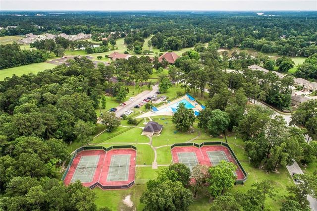 1935 Barrett Gables Drive, Crosby, TX 77532