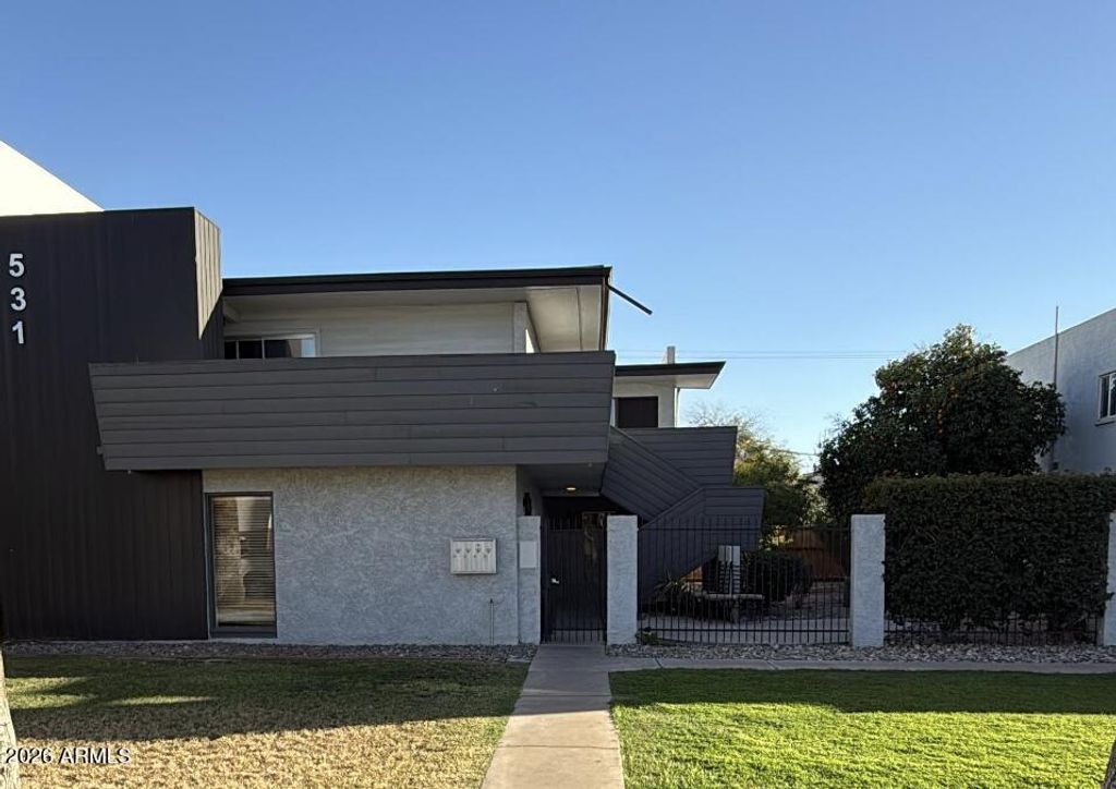 531 E ROANOKE Avenue A, Phoenix, AZ 85004