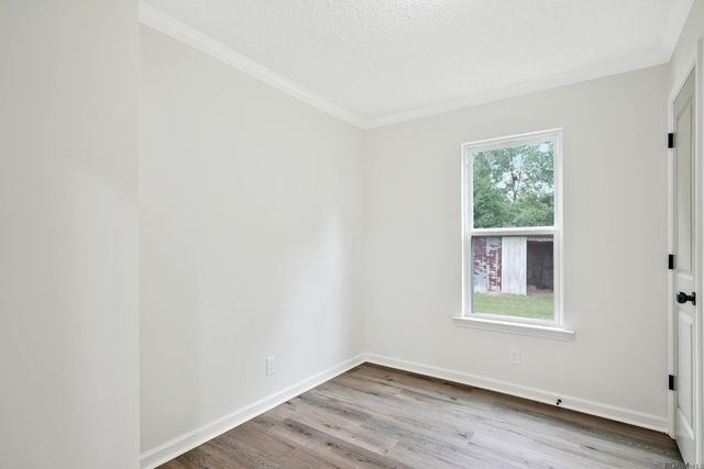 34040 Robbie Lee Dr, Denham Springs, LA 70706