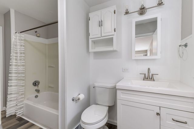 2119 Hermon Avenue, Zion, IL 60099