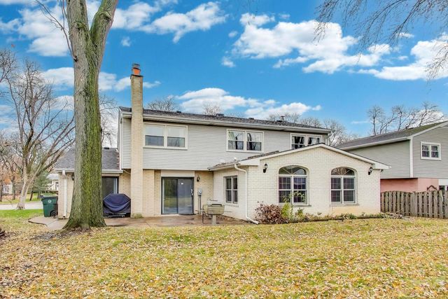 11 W Emerson Street, Arlington Heights, IL 60005