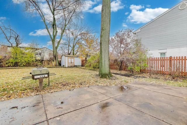 11 W Emerson Street, Arlington Heights, IL 60005