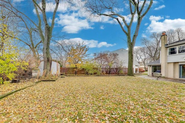 11 W Emerson Street, Arlington Heights, IL 60005