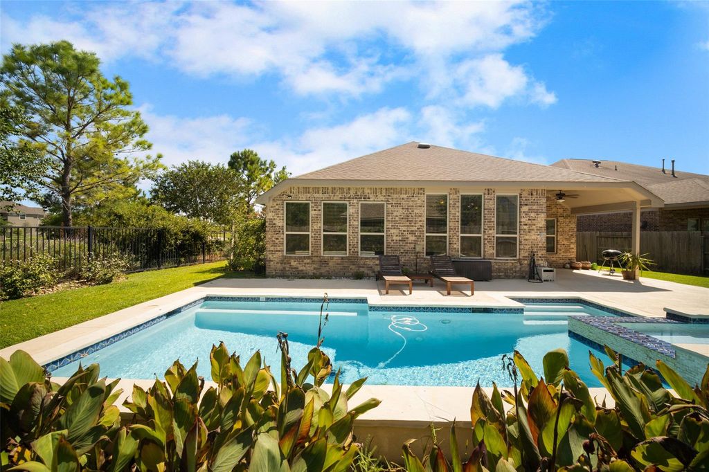 16602 Highland Country Drive, Cypress, TX 77433