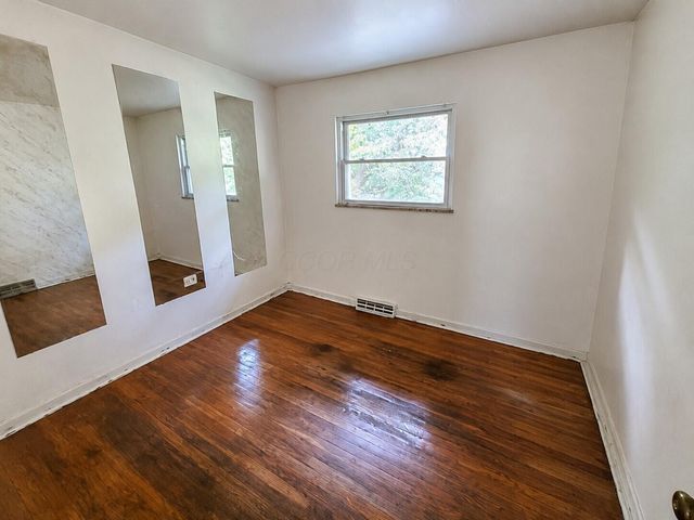 3501 E Deshler Avenue, Columbus, OH 43227