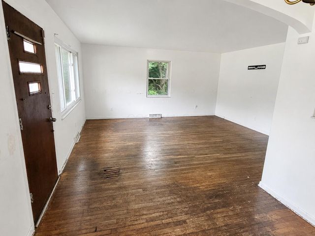 3501 E Deshler Avenue, Columbus, OH 43227