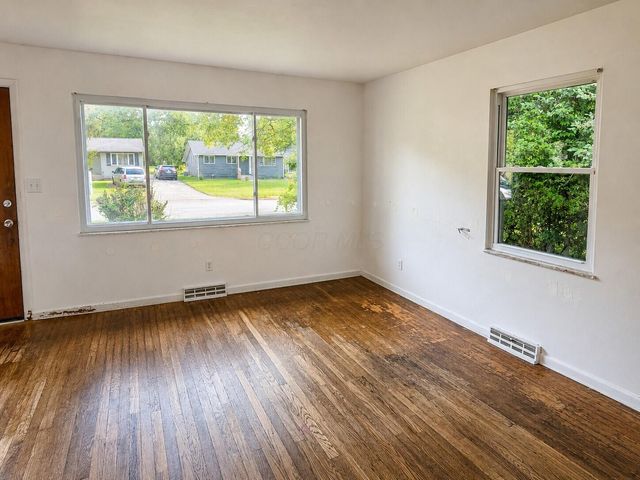3501 E Deshler Avenue, Columbus, OH 43227