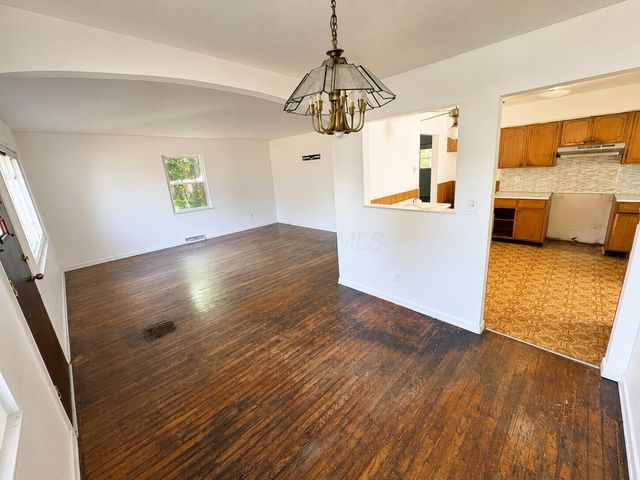3501 E Deshler Avenue, Columbus, OH 43227