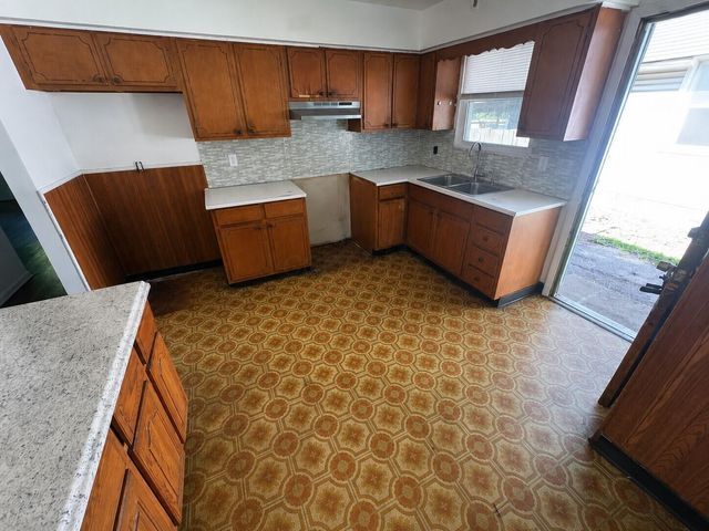 3501 E Deshler Avenue, Columbus, OH 43227