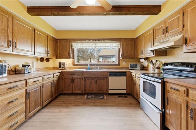 7226 Mastin Street, Merriam, KS 66203