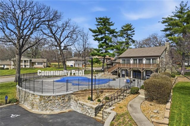 7226 Mastin Street, Merriam, KS 66203