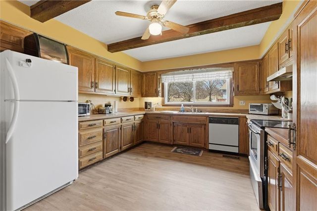 7226 Mastin Street, Merriam, KS 66203