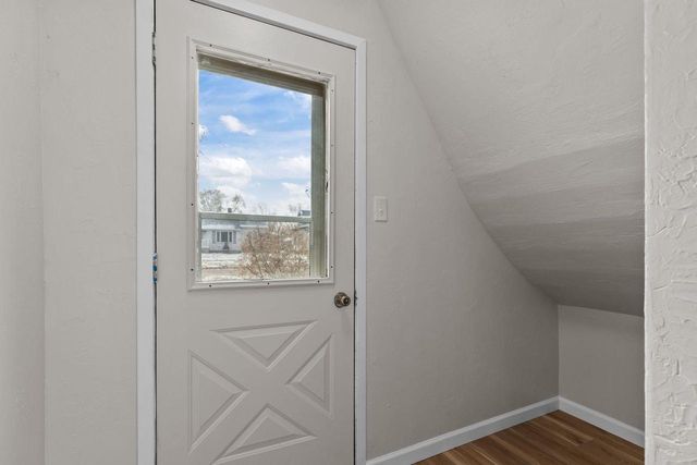 609 W COOK STREET, New London, WI 54961