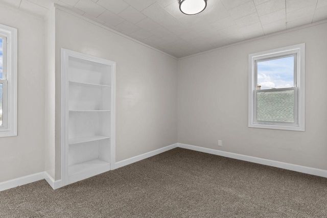 609 W COOK STREET, New London, WI 54961