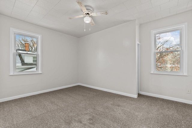 609 W COOK STREET, New London, WI 54961