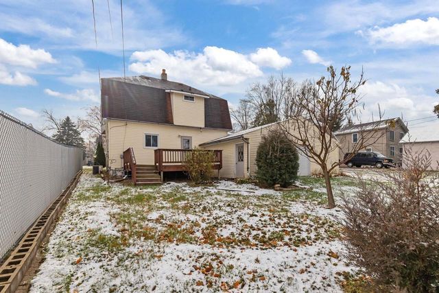 609 W COOK STREET, New London, WI 54961