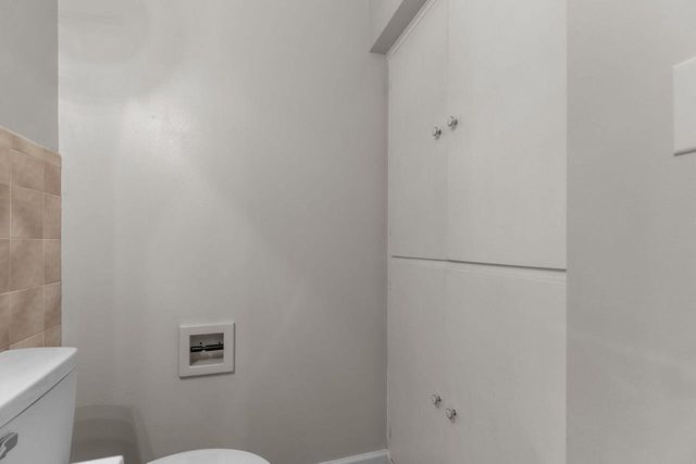 609 W COOK STREET, New London, WI 54961