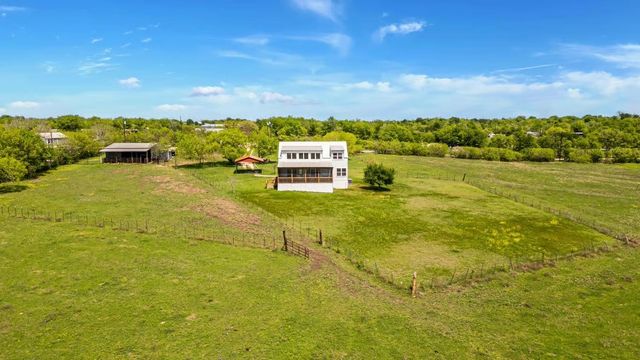 13484 Avis RD, Dale, TX 78616