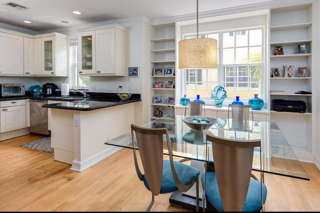 338 Tuxedo Lane, West Palm Beach, FL 33401