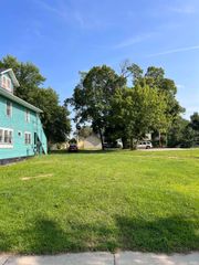 711 W Marion Street, Elkhart, IN 46516