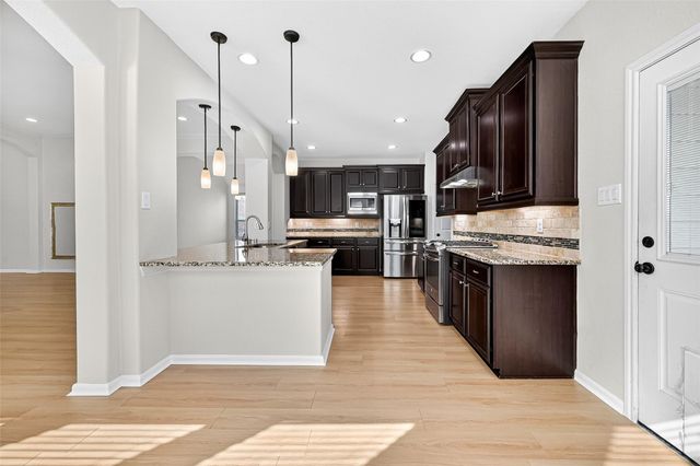 1531 Kent Valley Lane, Rosenberg, TX 77471