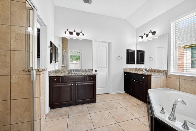 1531 Kent Valley Lane, Rosenberg, TX 77471