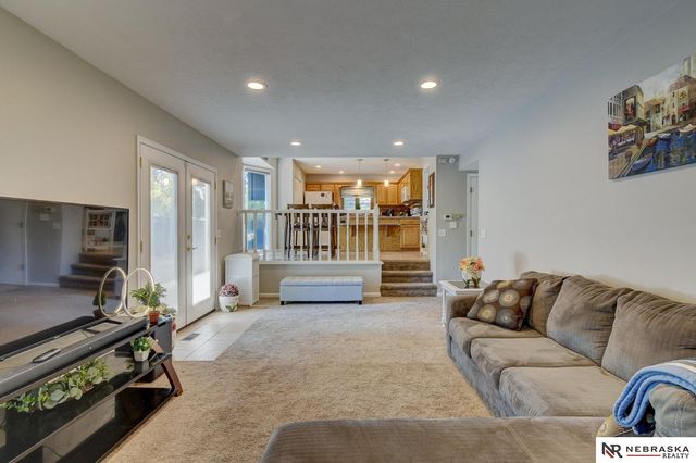 13065 Jefferson Circle, Omaha, NE 68137