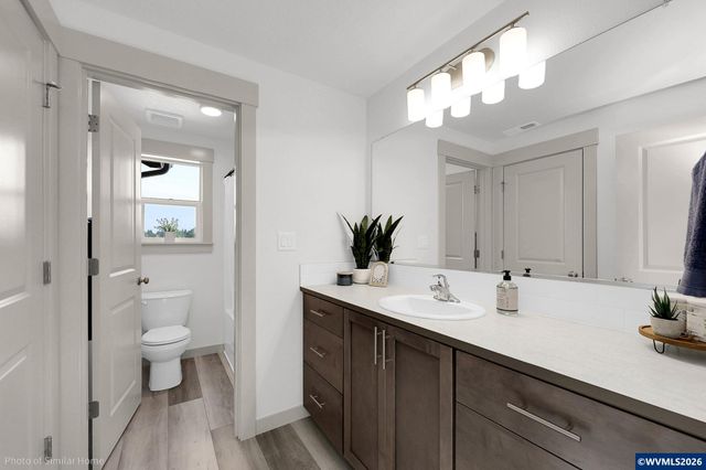 933 SE Blackbird Av, Albany, OR 97322