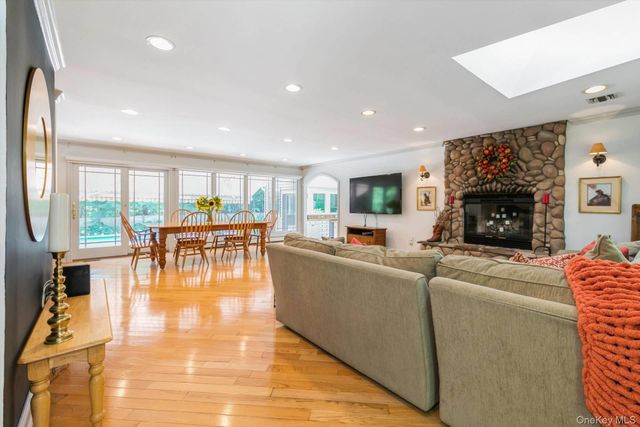 10 W Landing Road, Hampton Bays, NY 11946