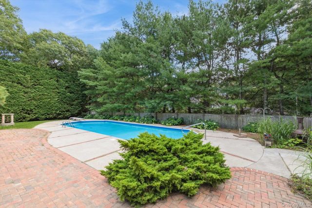 10 W Landing Road, Hampton Bays, NY 11946
