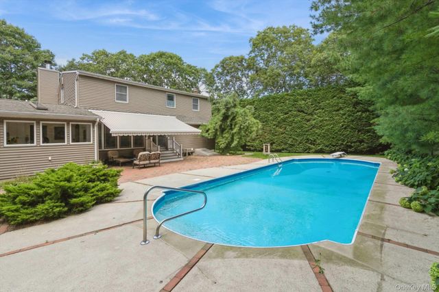 10 W Landing Road, Hampton Bays, NY 11946