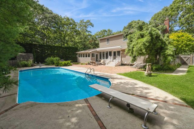 10 W Landing Road, Hampton Bays, NY 11946