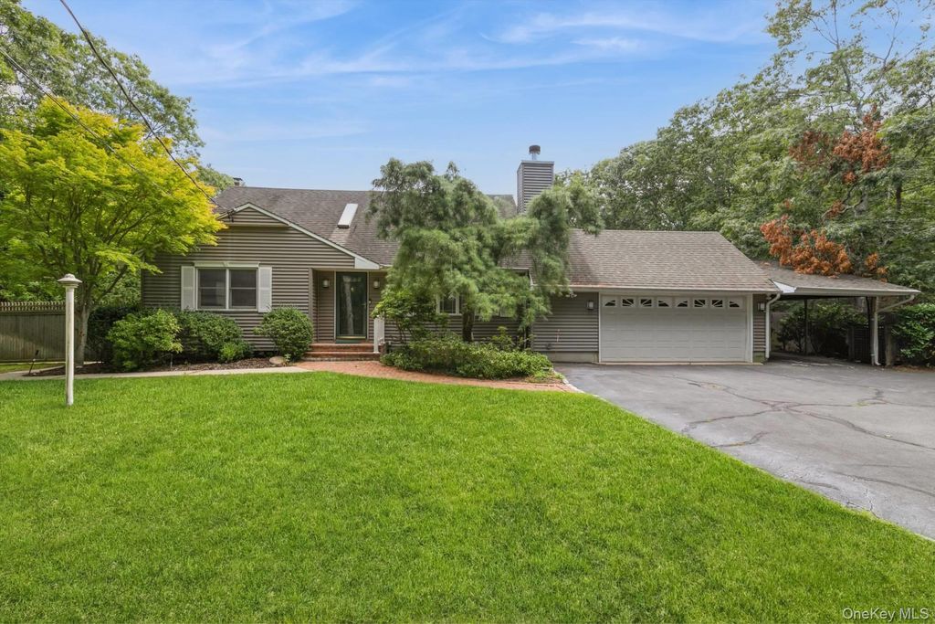 10 W Landing Road, Hampton Bays, NY 11946