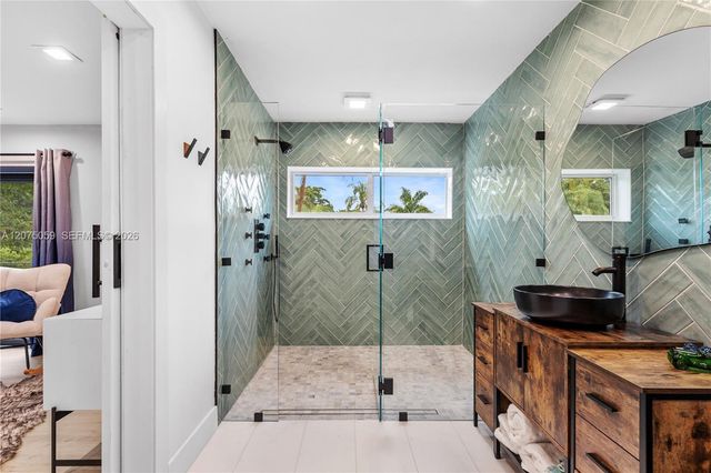 801 Mockingbird Lane, Plantation, FL 33324