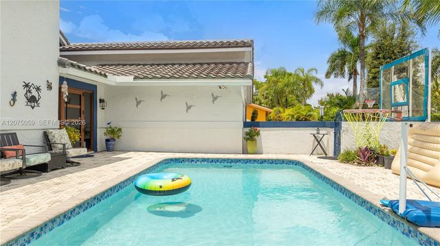 801 Mockingbird Lane, Plantation, FL 33324
