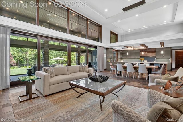 22635 Evergreen Court, Novi, MI 48374