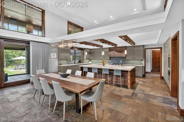 22635 Evergreen Court, Novi, MI 48374