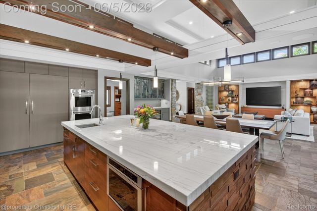 22635 Evergreen Court, Novi, MI 48374