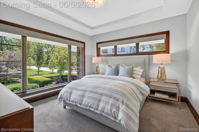 22635 Evergreen Court, Novi, MI 48374