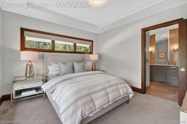 22635 Evergreen Court, Novi, MI 48374